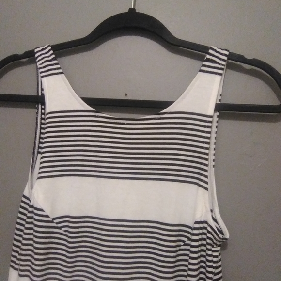 Hurley dress - Picture 3 of 5